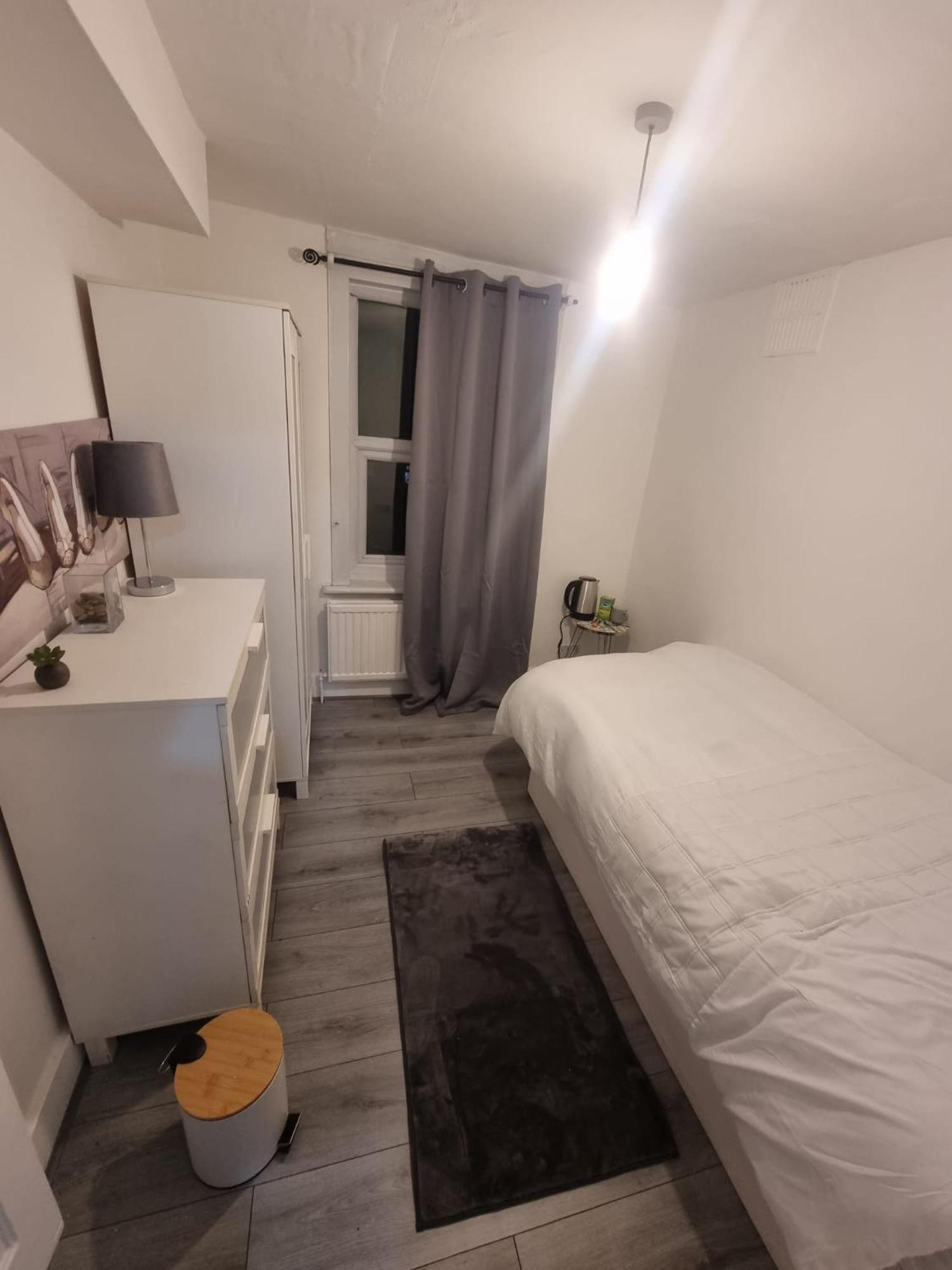 Casa de hóspedes Cozy 25 Min Liverpool Street